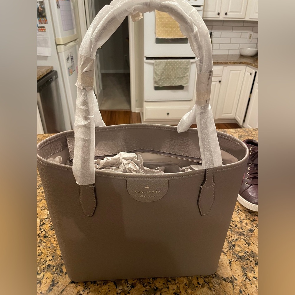 NWT Kate Spade gray/taupe bucket tote purse